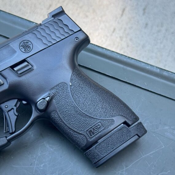 Smith & Wesson M&P9 Shield Plus extended magazine