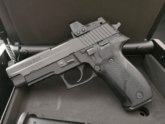 P226 with a Romeo1 Pro