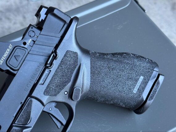 Echelon 4.0C grip