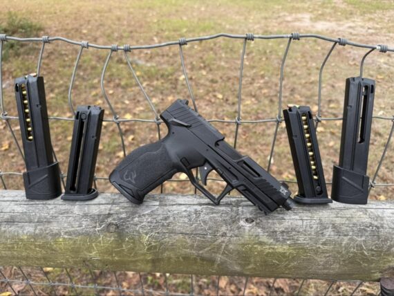 Taurus TX22 with Mags